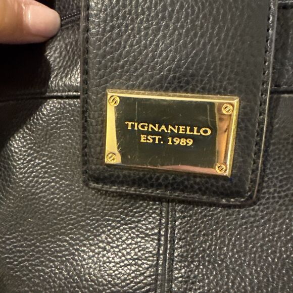 Tignanello Black Leather Crossbody Bag Adjustable Strap Gold Hardware - Picture 2 of 13